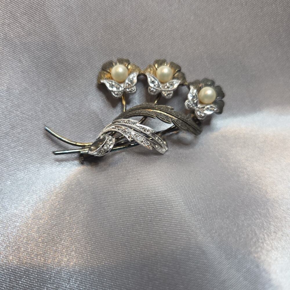 Vintage Silver Tone Floral Brooch Faux Pearl Marcasite Style Flower Pin Brooch